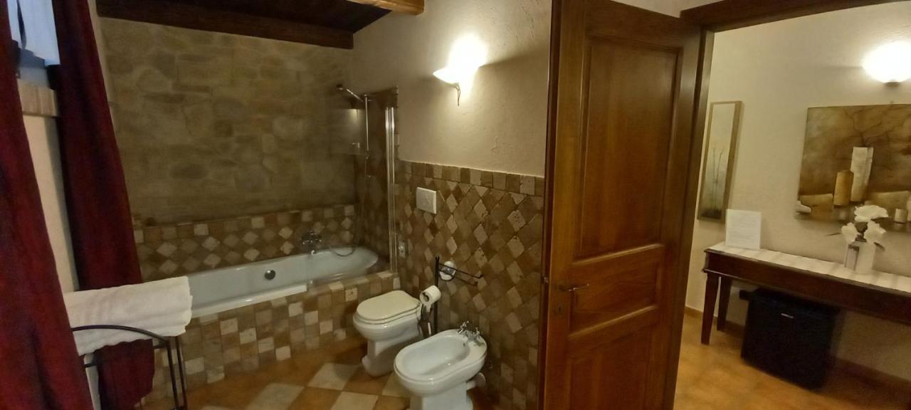 Villa Laura B&B Fossano Ngoại thất bức ảnh