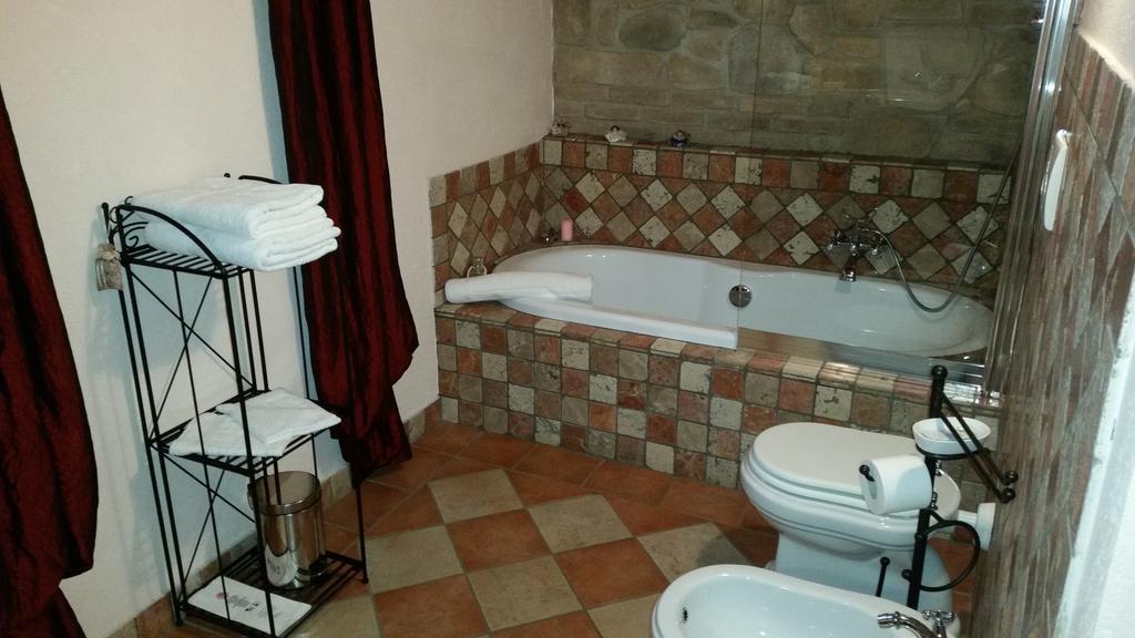 Villa Laura B&B Fossano Phòng bức ảnh