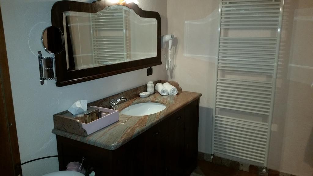 Villa Laura B&B Fossano Phòng bức ảnh