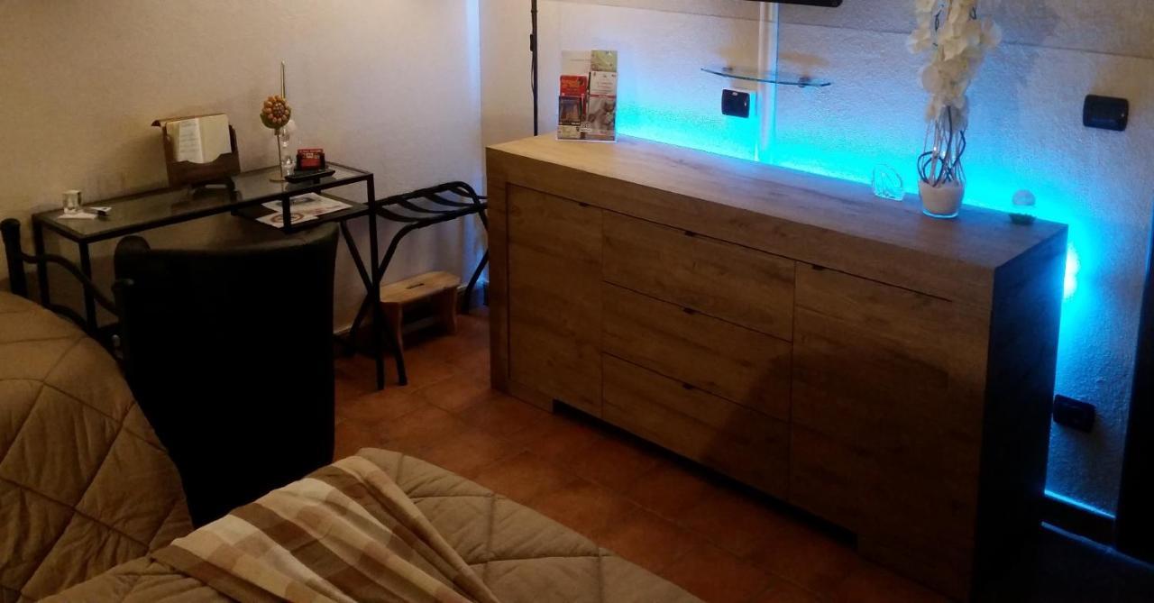 Villa Laura B&B Fossano Ngoại thất bức ảnh
